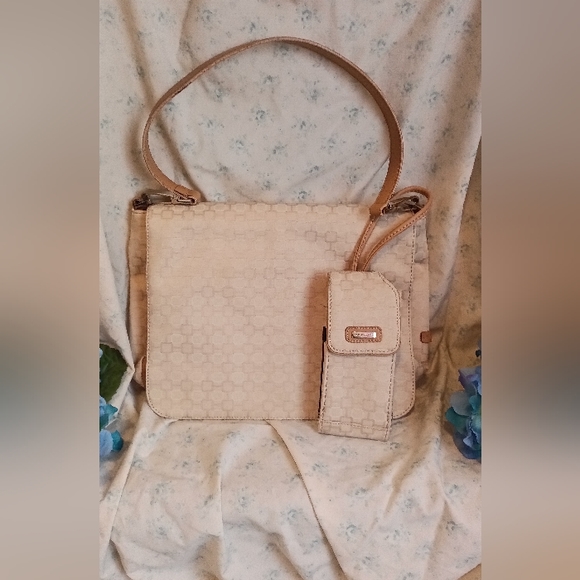 ⭐ Nine West satchel purse⭐ (Bundle (2) Listings With A ⭐ For $15) ⭐ - Picture 1 of 8